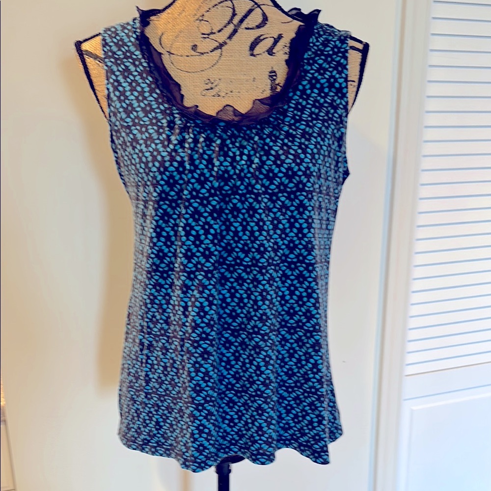 Seeveless spring/summer top.